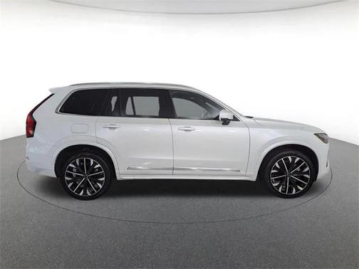 2025 Volvo XC90 B6 Plus 7-Seater