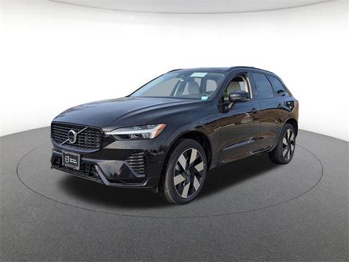2025 Volvo XC60 Plug-In Hybrid T8 Plus