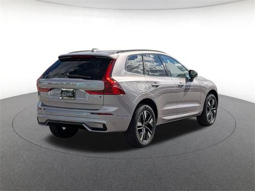 2026 Volvo XC60 B5 Plus