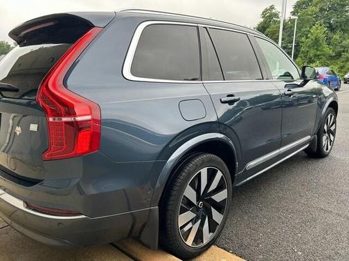 2023 Volvo XC90 Recharge Plug-In Hybrid T8 Plus Bright Theme 7-Seater