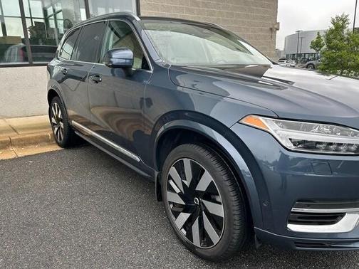2023 Volvo XC90 Recharge Plug-In Hybrid T8 Plus Bright Theme 7-Seater