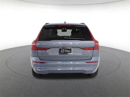 2023 Volvo XC60 B5 Core
