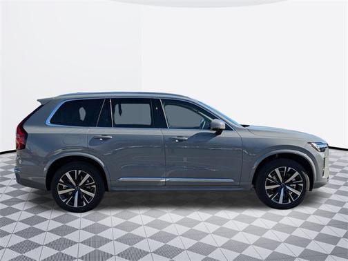 2025 Volvo XC90 B6 Core