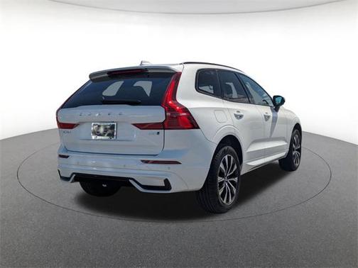 2025 Volvo XC60 B5 Core