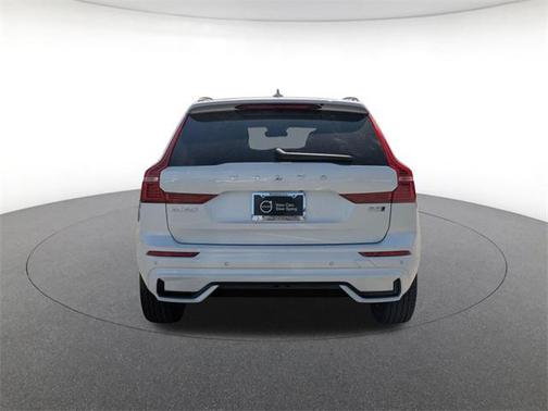 2025 Volvo XC60 B5 Core