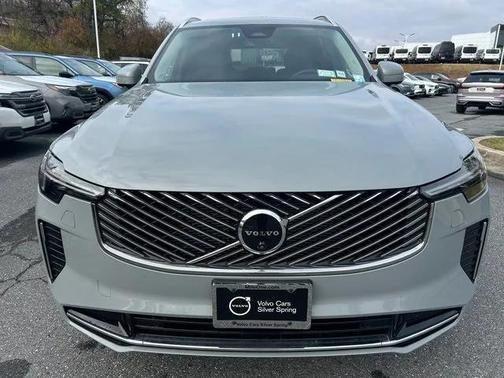 2025 Volvo XC90 B6 Plus 7-Seater