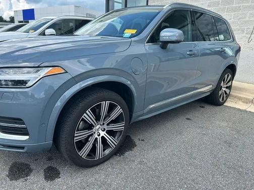 2023 Volvo XC90 Recharge Plug-In Hybrid T8 Plus 6-Seater