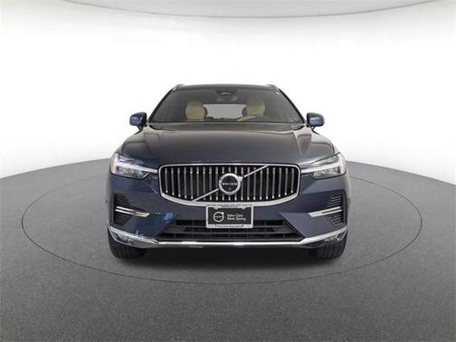 2022 Volvo XC60 B5 Inscription
