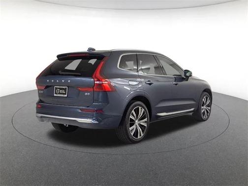 2022 Volvo XC60 B5 Inscription