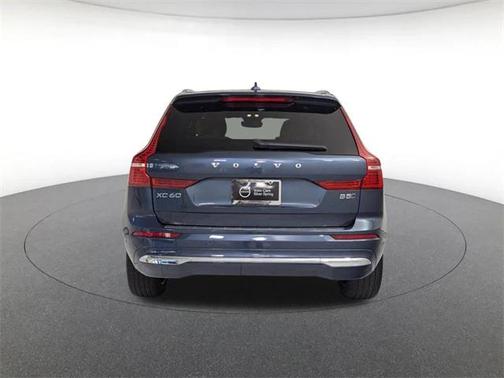 2022 Volvo XC60 B5 Inscription