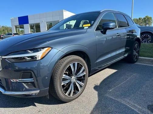 2022 Volvo XC60 B5 Inscription