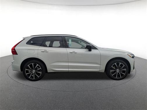 2025 Volvo XC60 Plus