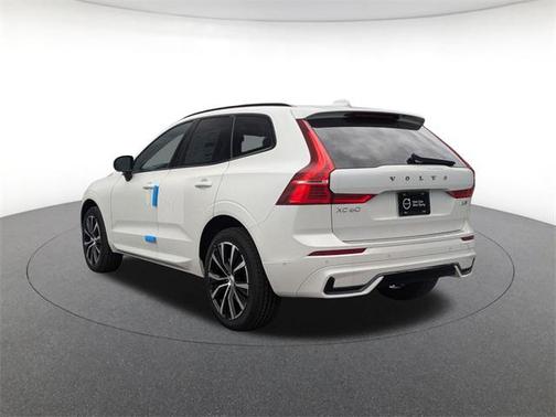 2025 Volvo XC60 Plus