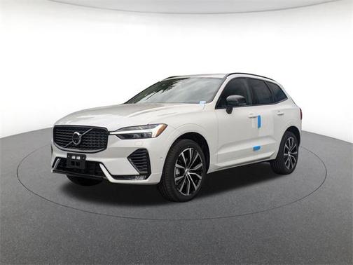 2025 Volvo XC60 Plus