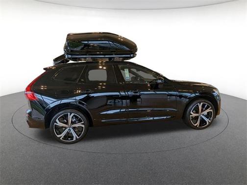 2025 Volvo XC60 B5 Ultra