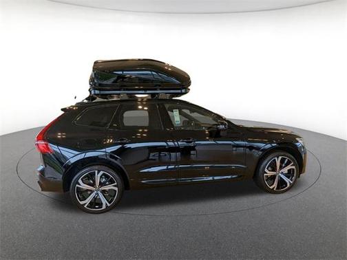 2025 Volvo XC60 B5 Ultra