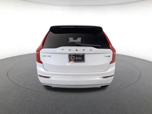 Crystal White Pearl 2019 Volvo XC90 T6 Inscription