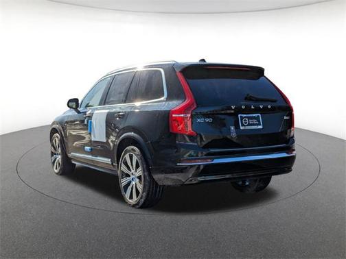 2025 Volvo XC90 B6 Plus 7-Seater