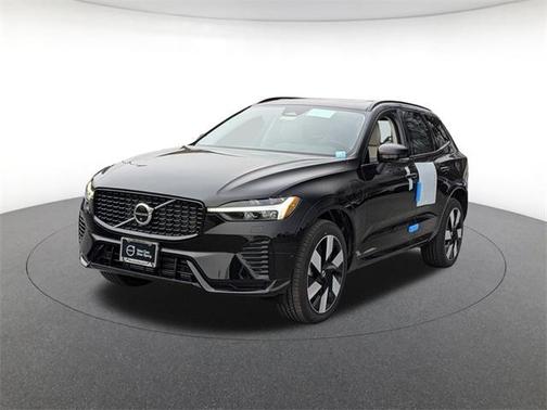 2025 Volvo XC60 Plug-In Hybrid T8 Plus