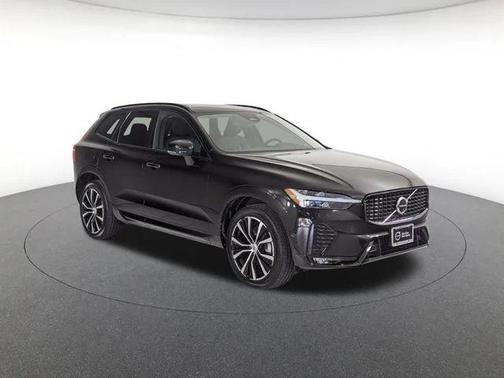 2024 Volvo XC60 B5 Plus Dark Theme