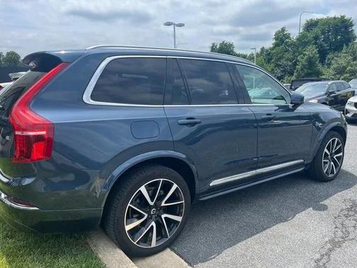 2024 Volvo XC90 B6 Ultimate Bright Theme 6-Seater