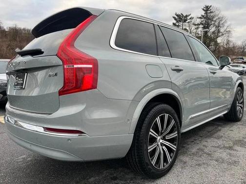 2024 Volvo XC90 B6 Plus Bright Theme 6-Seater