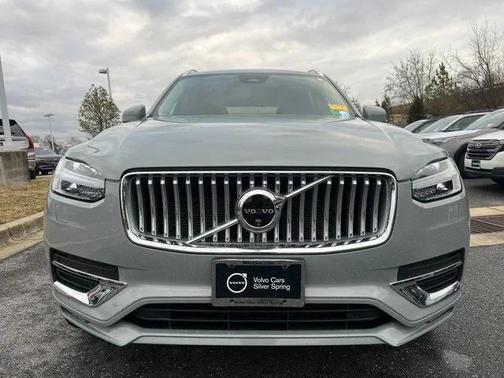 2024 Volvo XC90 B6 Plus Bright Theme 6-Seater