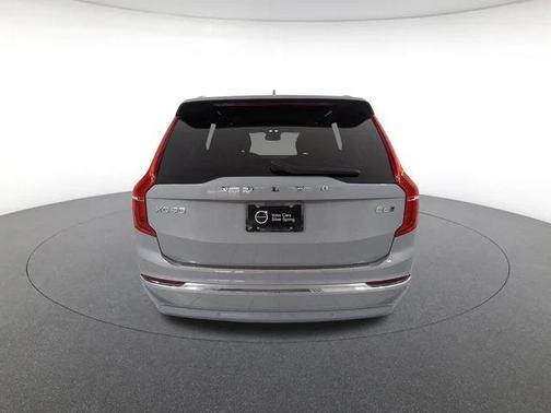 2024 Volvo XC90 B6 Plus Bright Theme 6-Seater