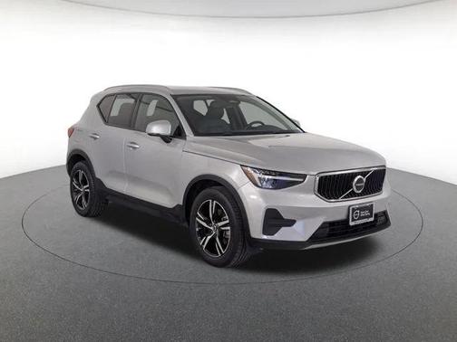 2023 Volvo XC40 B5 Core