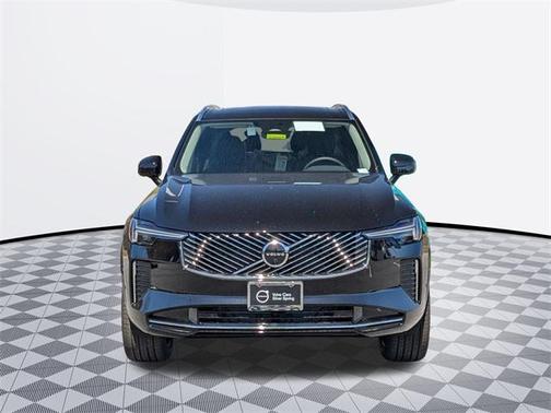 2025 Volvo XC90 B5 Plus 7-Seater