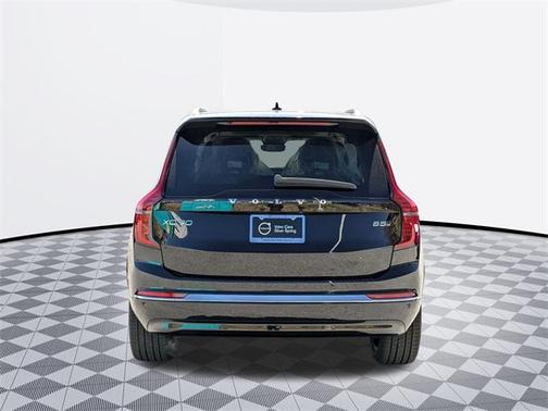 2025 Volvo XC90 B5 Plus 7-Seater
