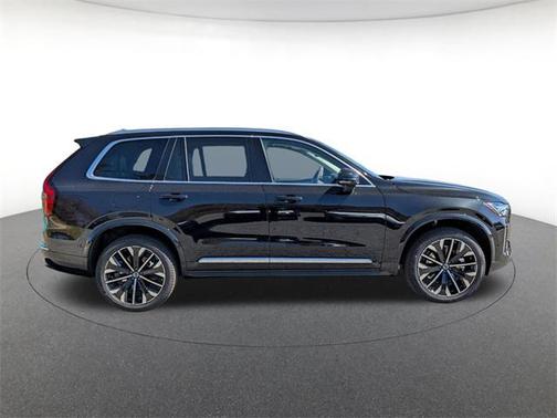 2025 Volvo XC90 B5 Plus 7-Seater