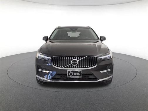 2022 Volvo XC60 B5 Inscription
