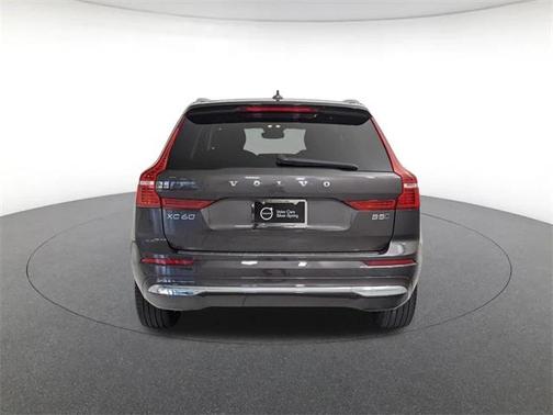 2022 Volvo XC60 B5 Inscription