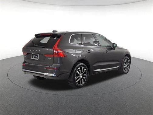 2022 Volvo XC60 B5 Inscription