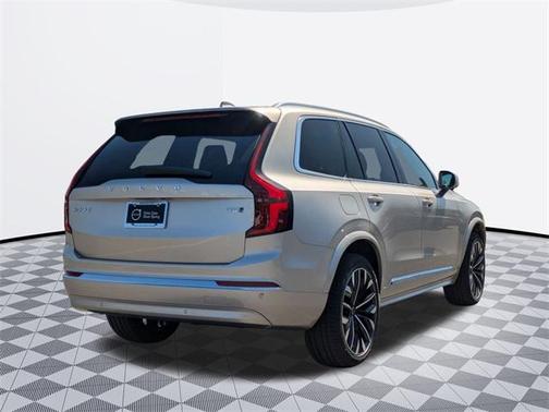 2025 Volvo XC90 B5 Core