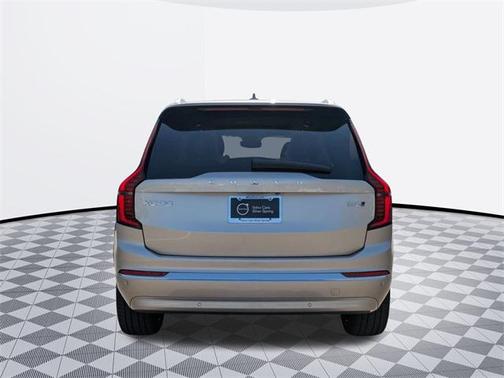 2025 Volvo XC90 B5 Core