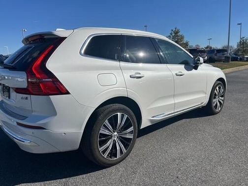 2022 Volvo XC60 B6 Inscription