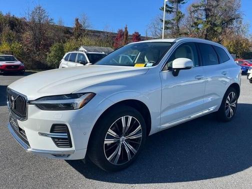2022 Volvo XC60 B6 Inscription
