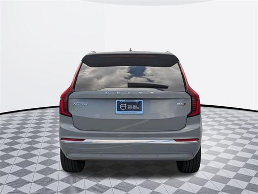 2025 Volvo XC90 B6 Plus 6-Seater