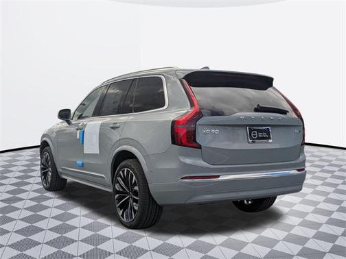 2025 Volvo XC90 B6 Plus 6-Seater