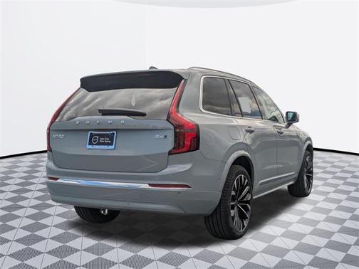 2025 Volvo XC90 B6 Plus 6-Seater
