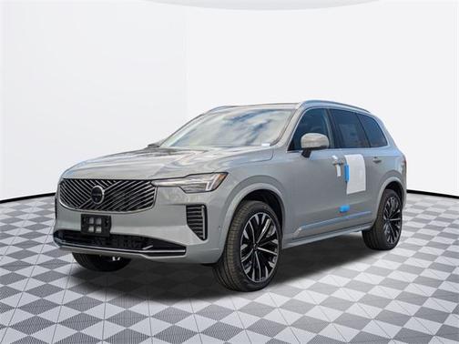 2025 Volvo XC90 B6 Plus 6-Seater