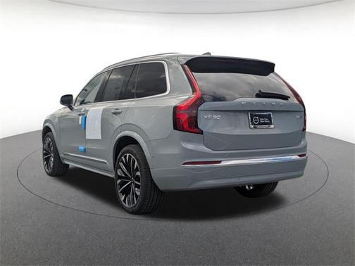2025 Volvo XC90 B6 Plus 6-Seater