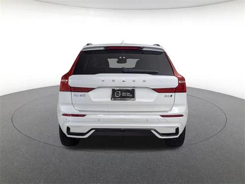 2025 Volvo XC60 B5 Plus