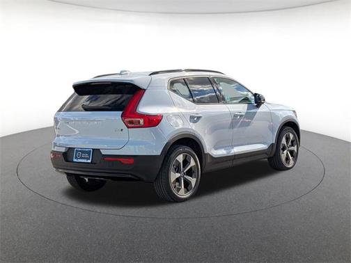 2026 Volvo XC40 B5 Plus