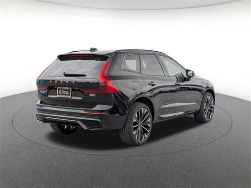 2026 Volvo XC60 B5 Ultra