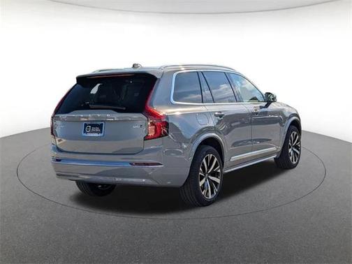 2025 Volvo XC90 B6 Core