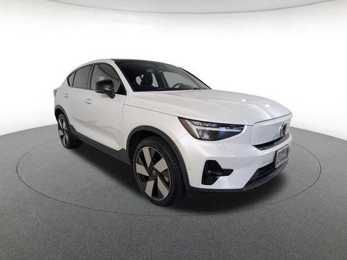 Crystal White Metallic 2023 Volvo C40 Recharge Pure Electric Twin Plus