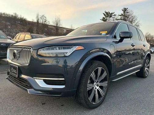 2025 Volvo XC90 Plug-In Hybrid T8 Plus 7-Seater